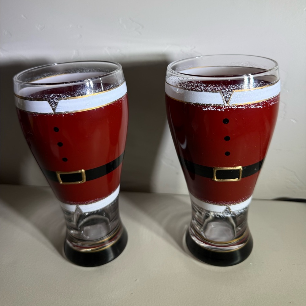 Pair Of Pier 1 Imports Christmas Glasses 20 fl oz Hand Painted‎ Santa
